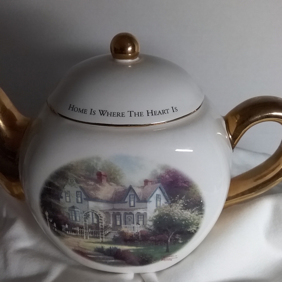 Thomas Kinkade Home is where the heart is II Vintage Tea Pot - Picture 3 of 10